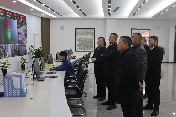 1741855776549706.png 昭通市生態(tài)環(huán)境局調(diào)研組到鎮(zhèn)雄海創(chuàng)參觀指導(dǎo).png